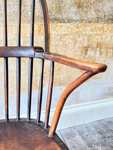 A Late 18th Century Bow Back Windsor