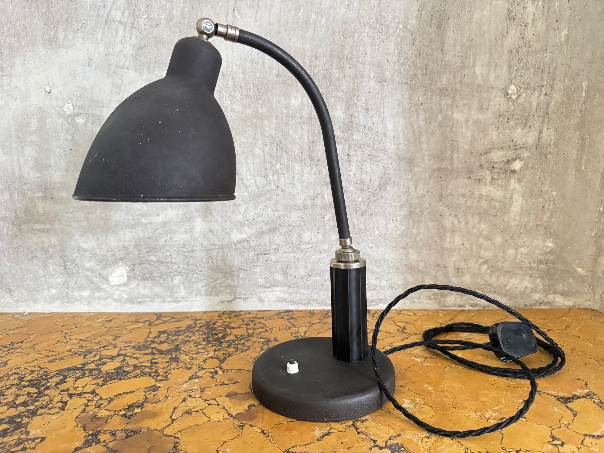 Grapholux Desk Lamp
