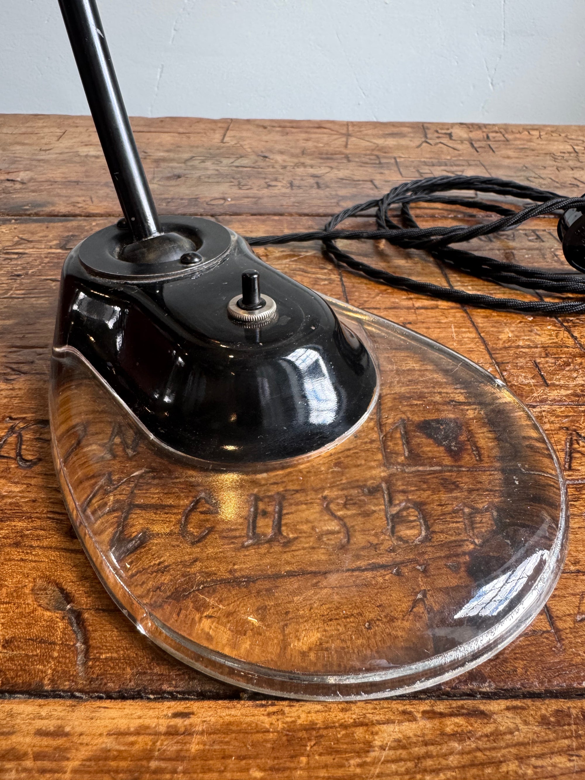 Glass Base Kandem 1115 Desk Lamp