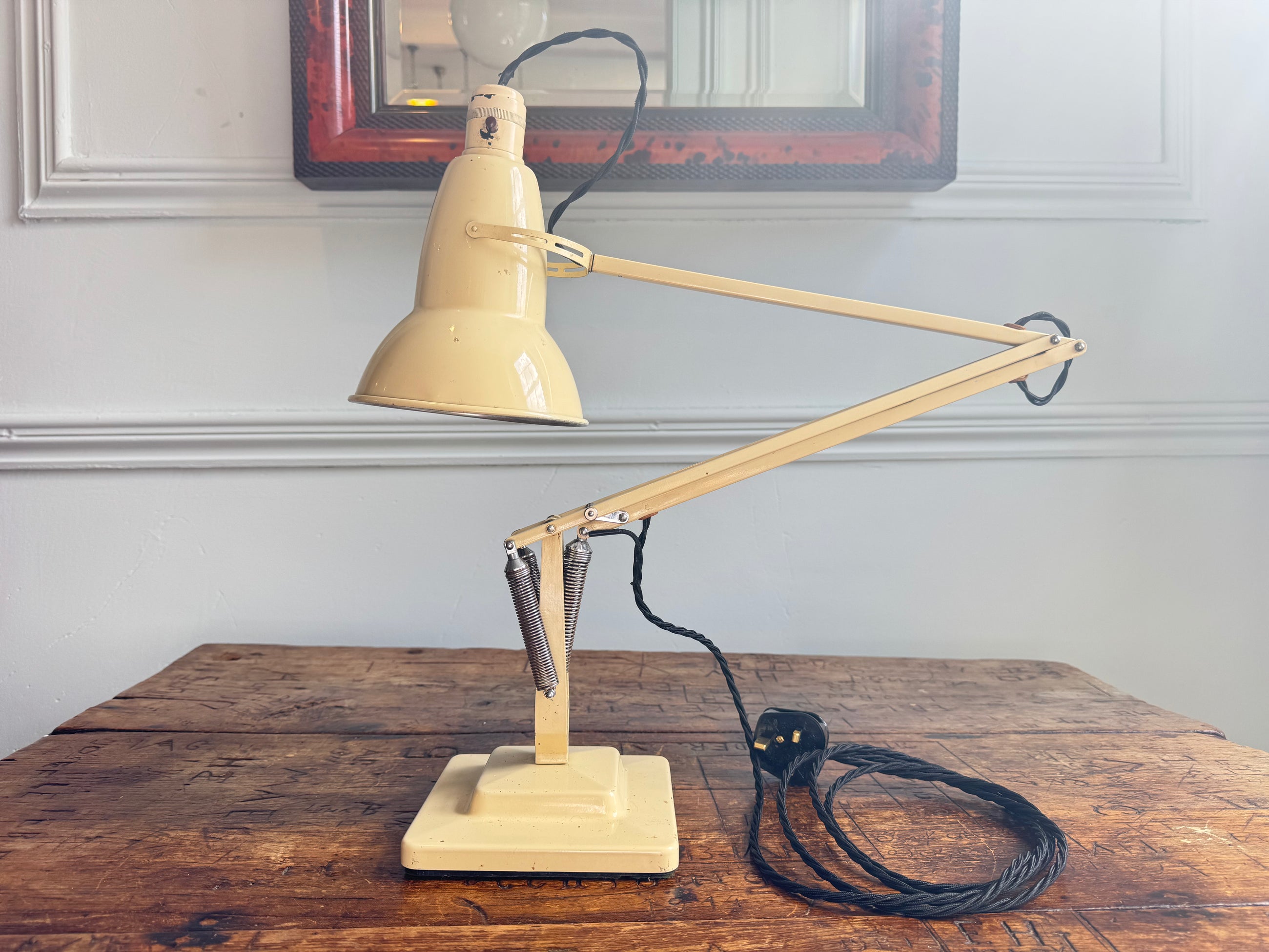Cream 1227 Anglepoise