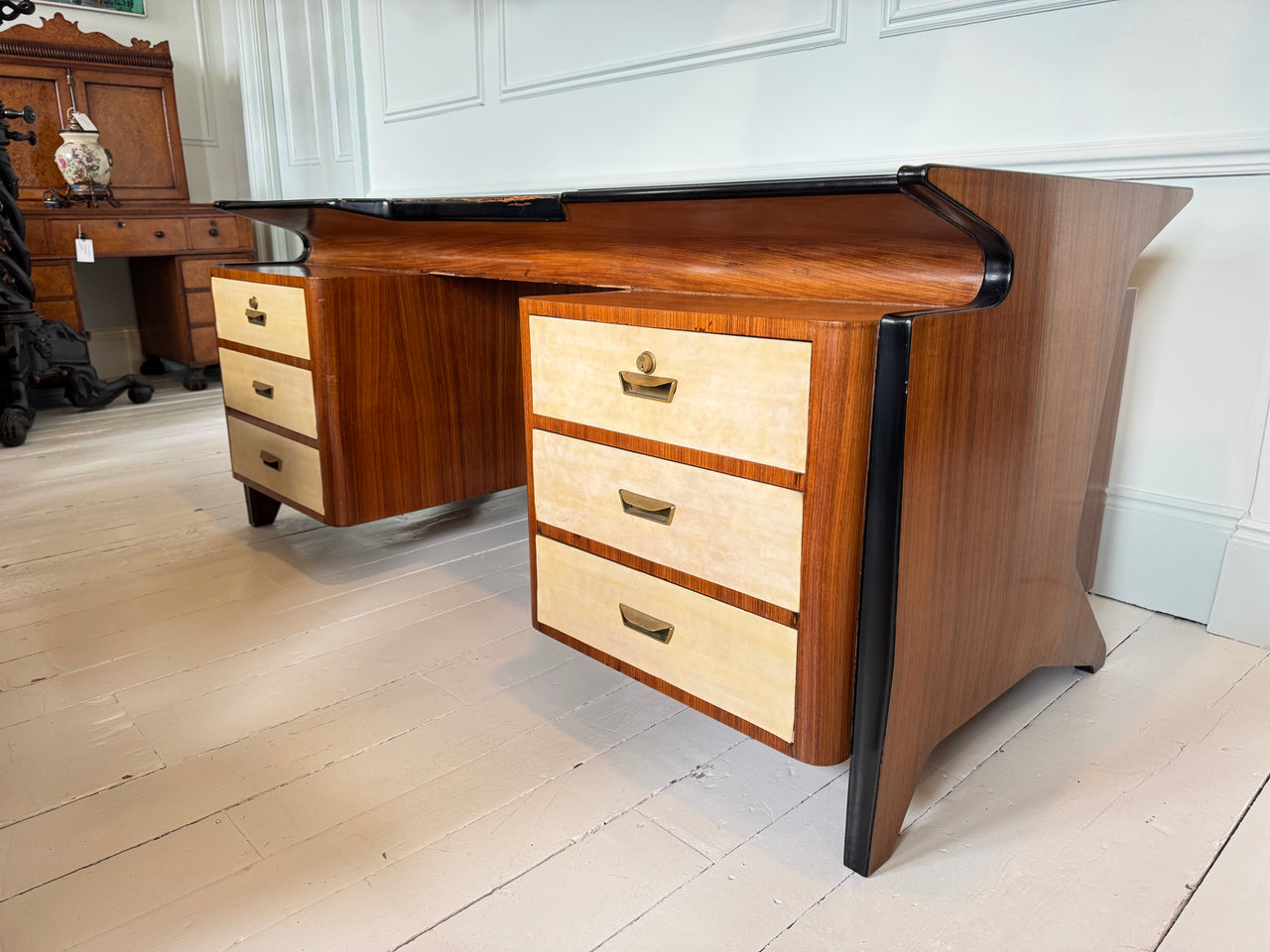 Osvaldo Borsani Desk