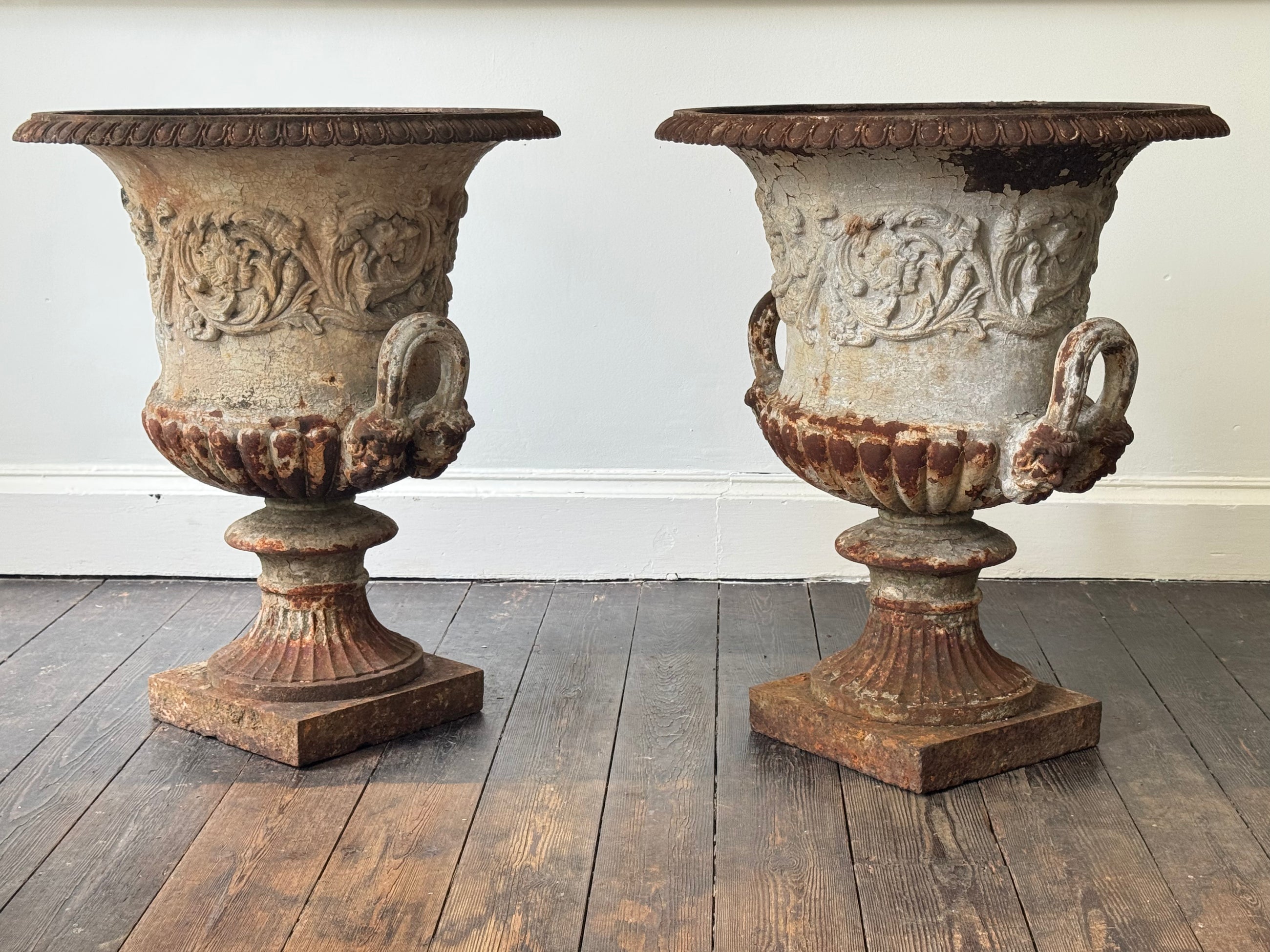 Handyside Urns
