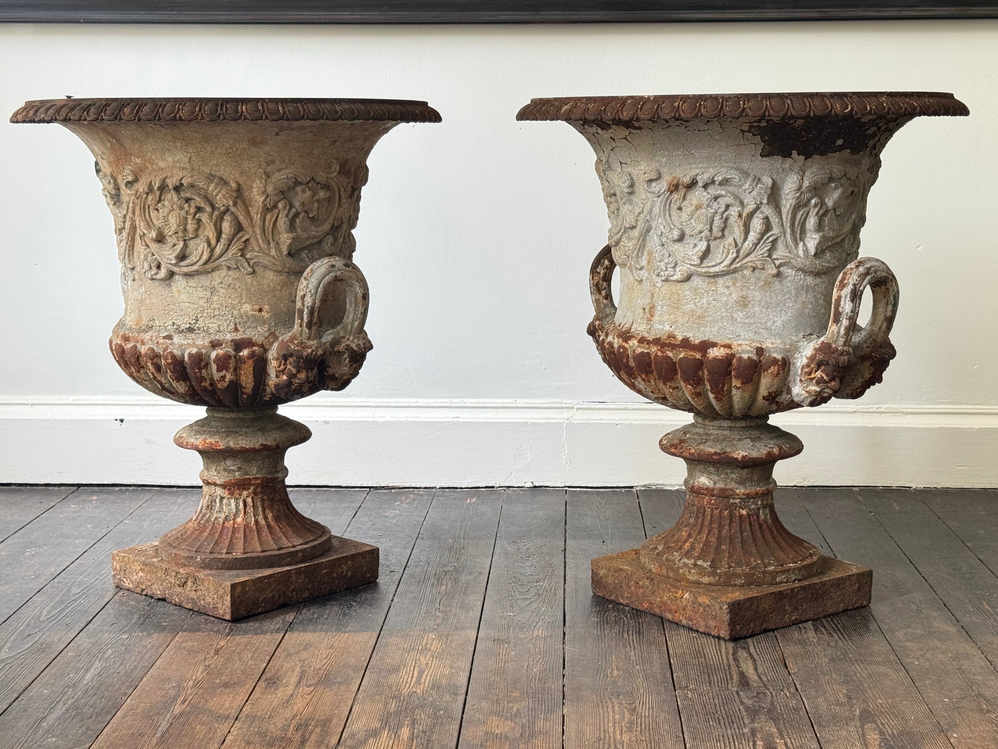 Handyside Urns