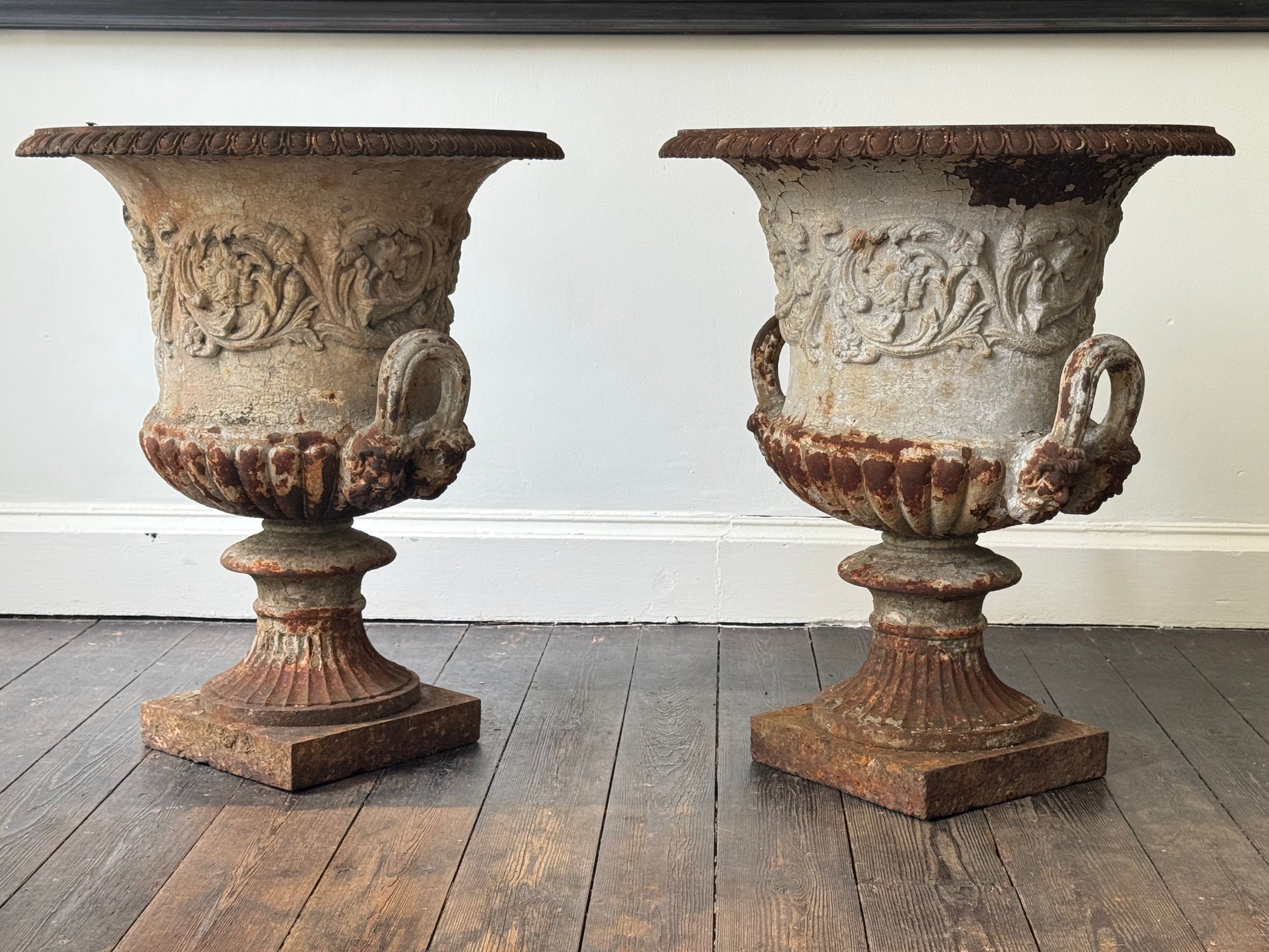 Handyside Urns