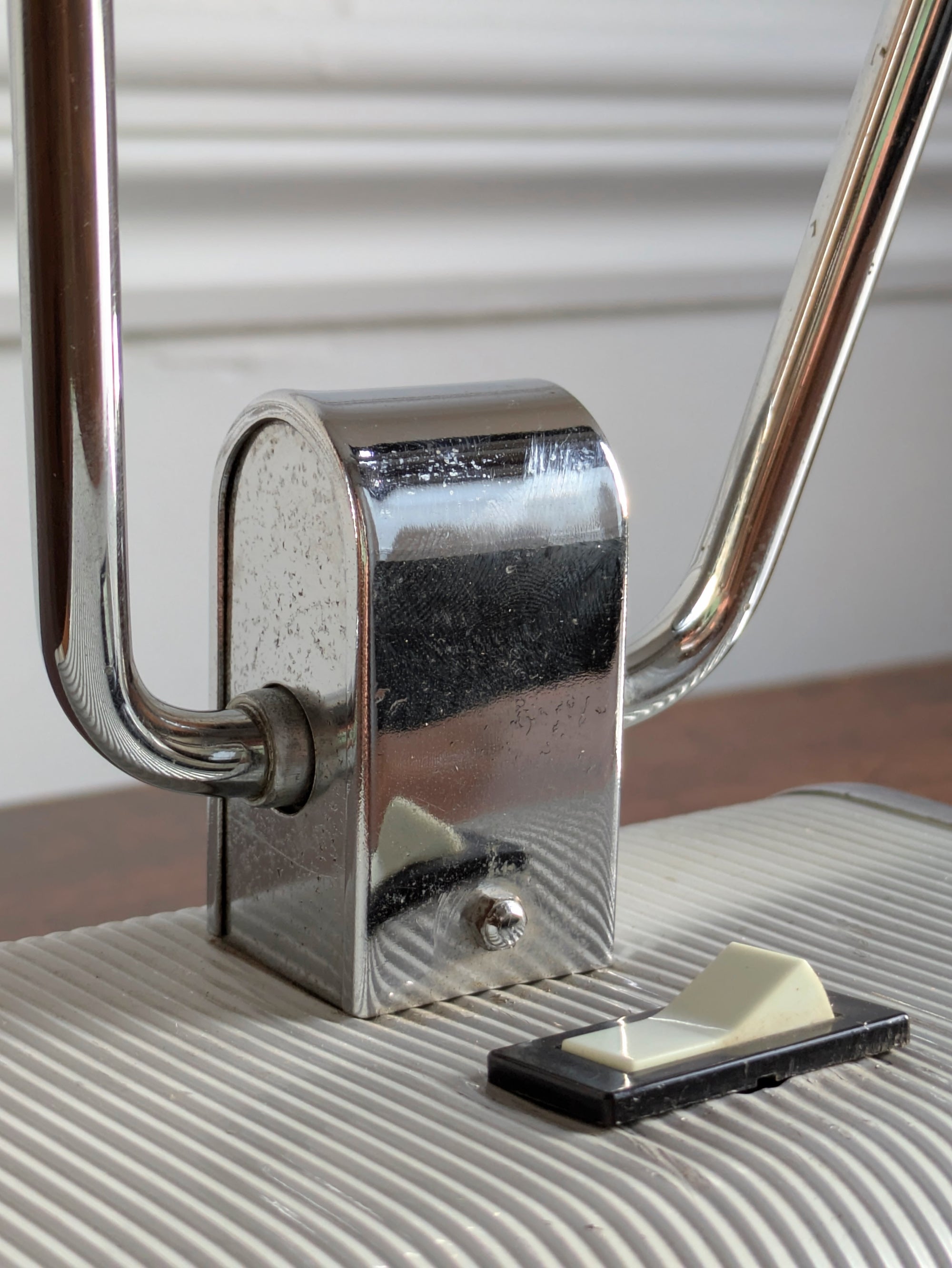 A No 71 Desk Lamp, Eileen Gray for Jumo