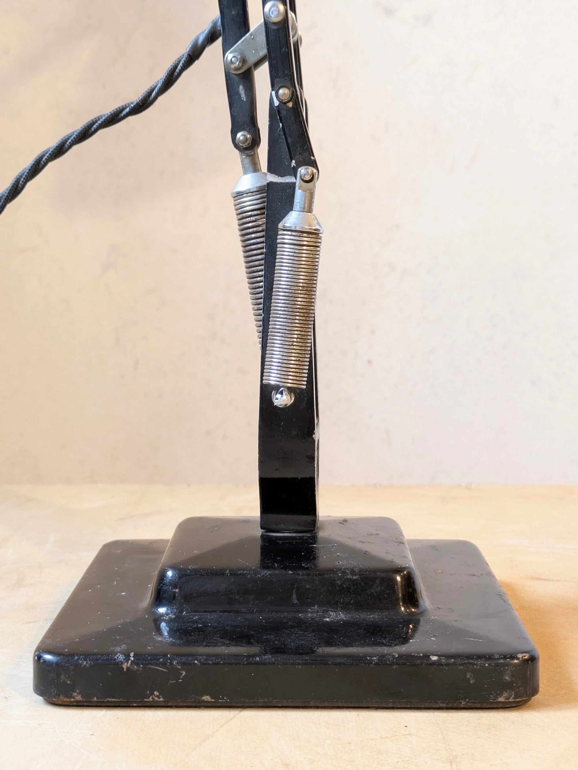 1227 Anglepoise Desk Light