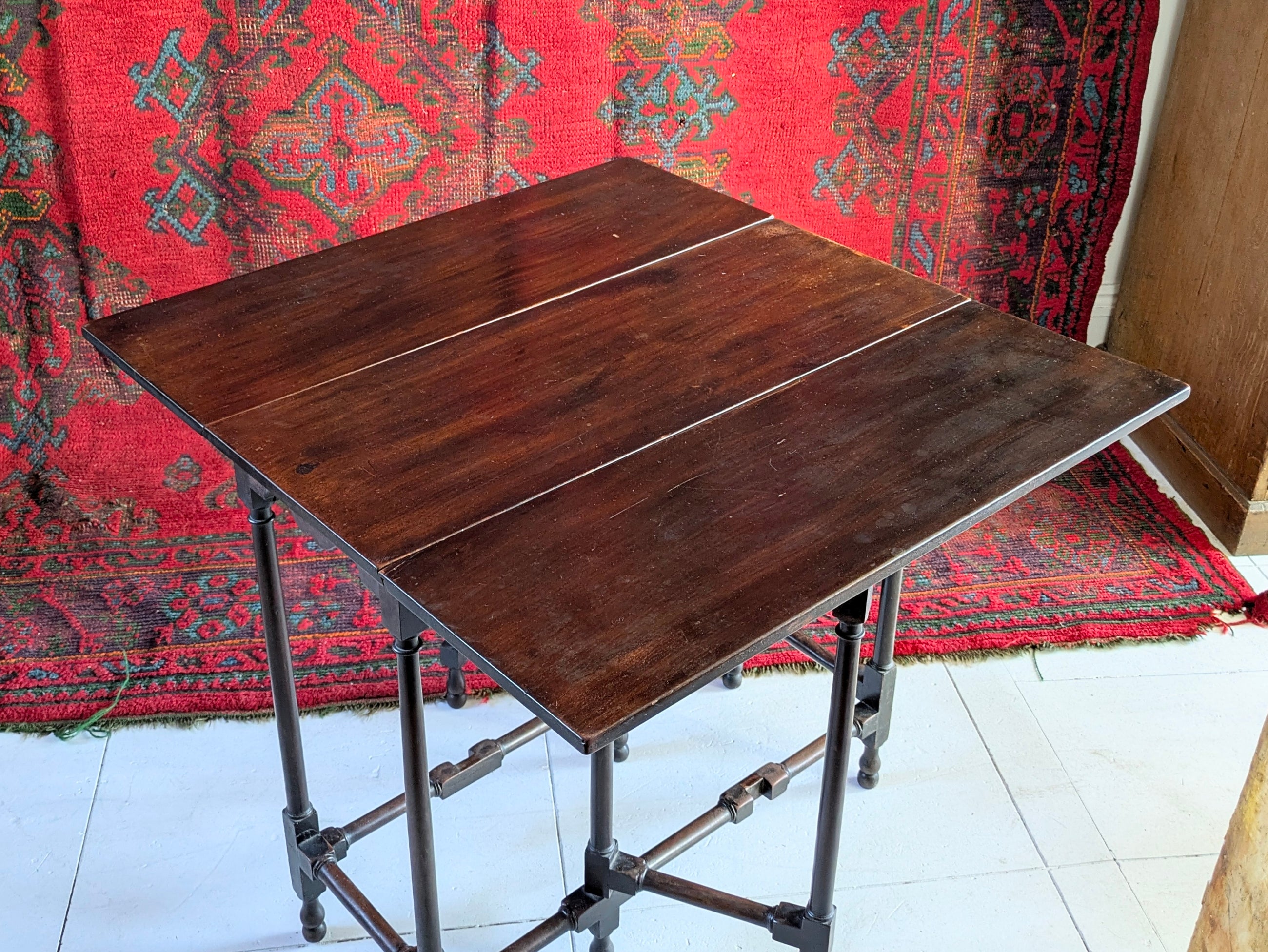 A George III Mahogany Spider Leg Table