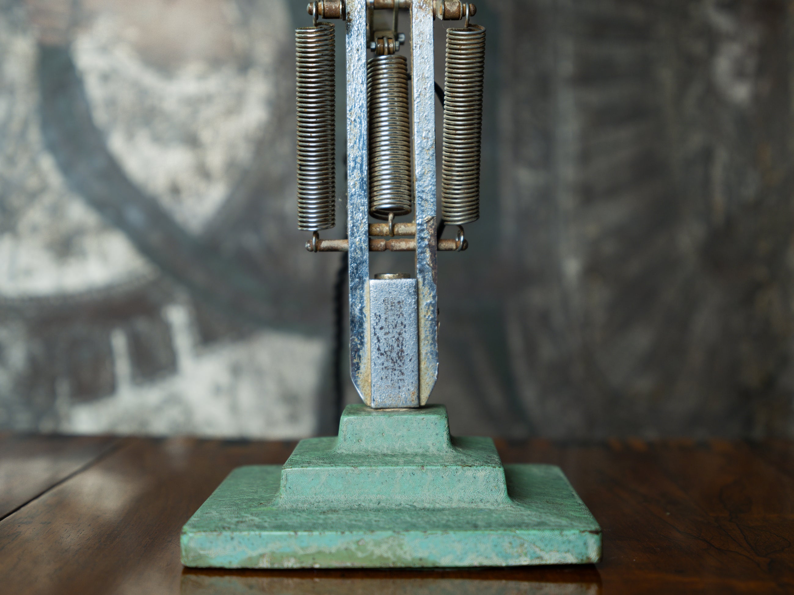 A 1930s Anglepoise