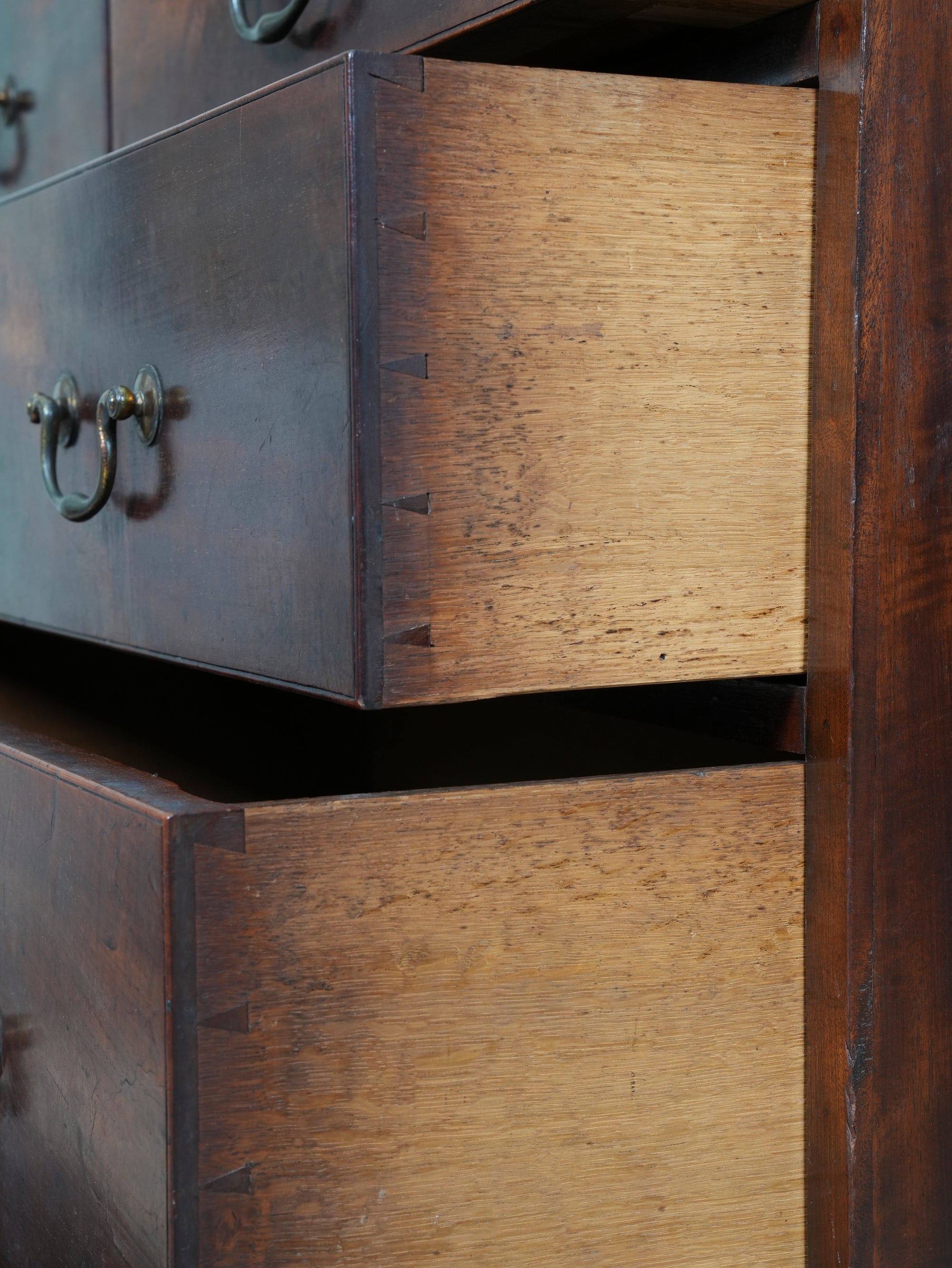 A Early 19th Century Mahogany Chest of Drawers
