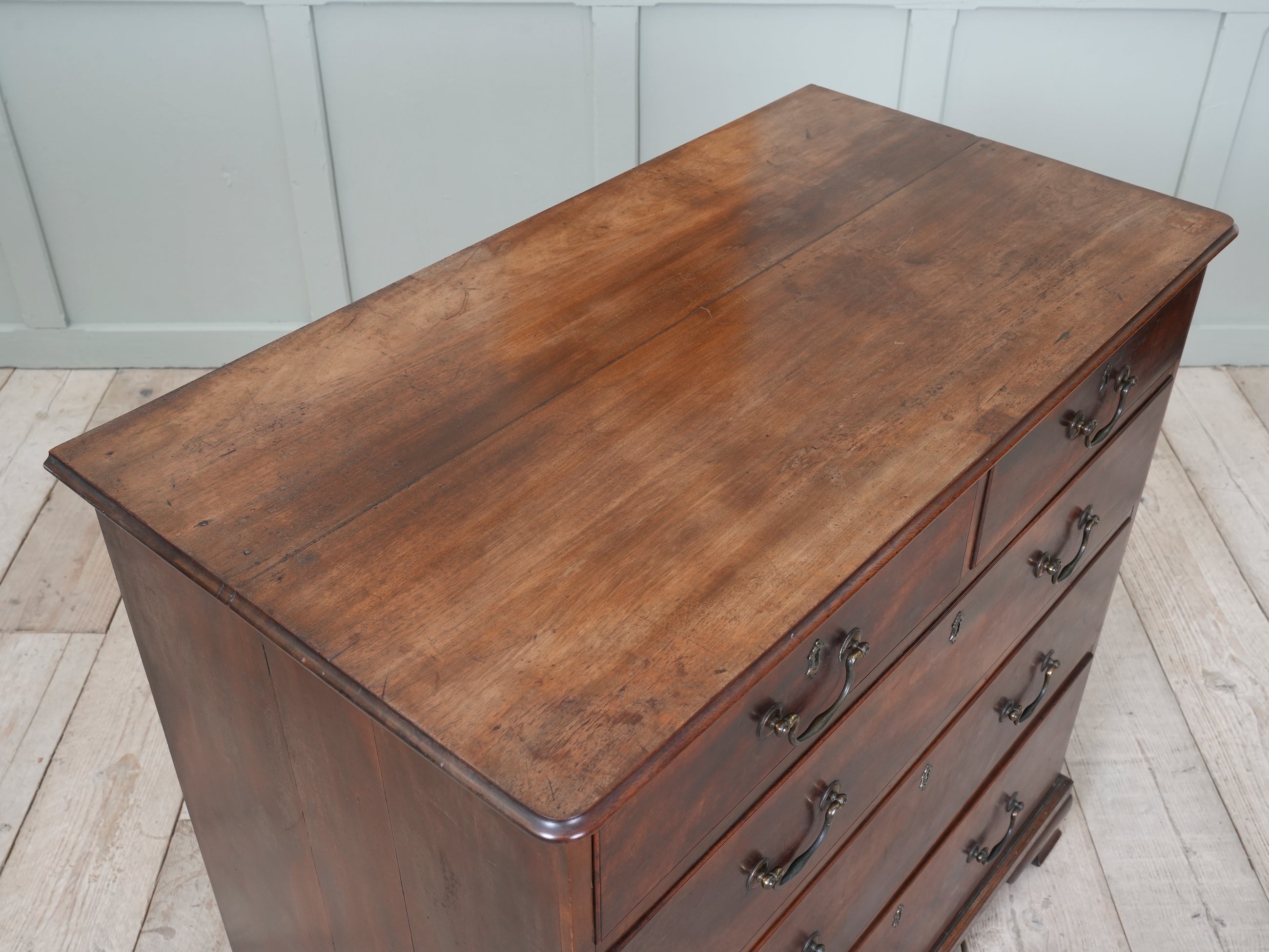 A Early 19th Century Mahogany Chest of Drawers