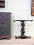 A Chihuahua & Crop Stick Stand