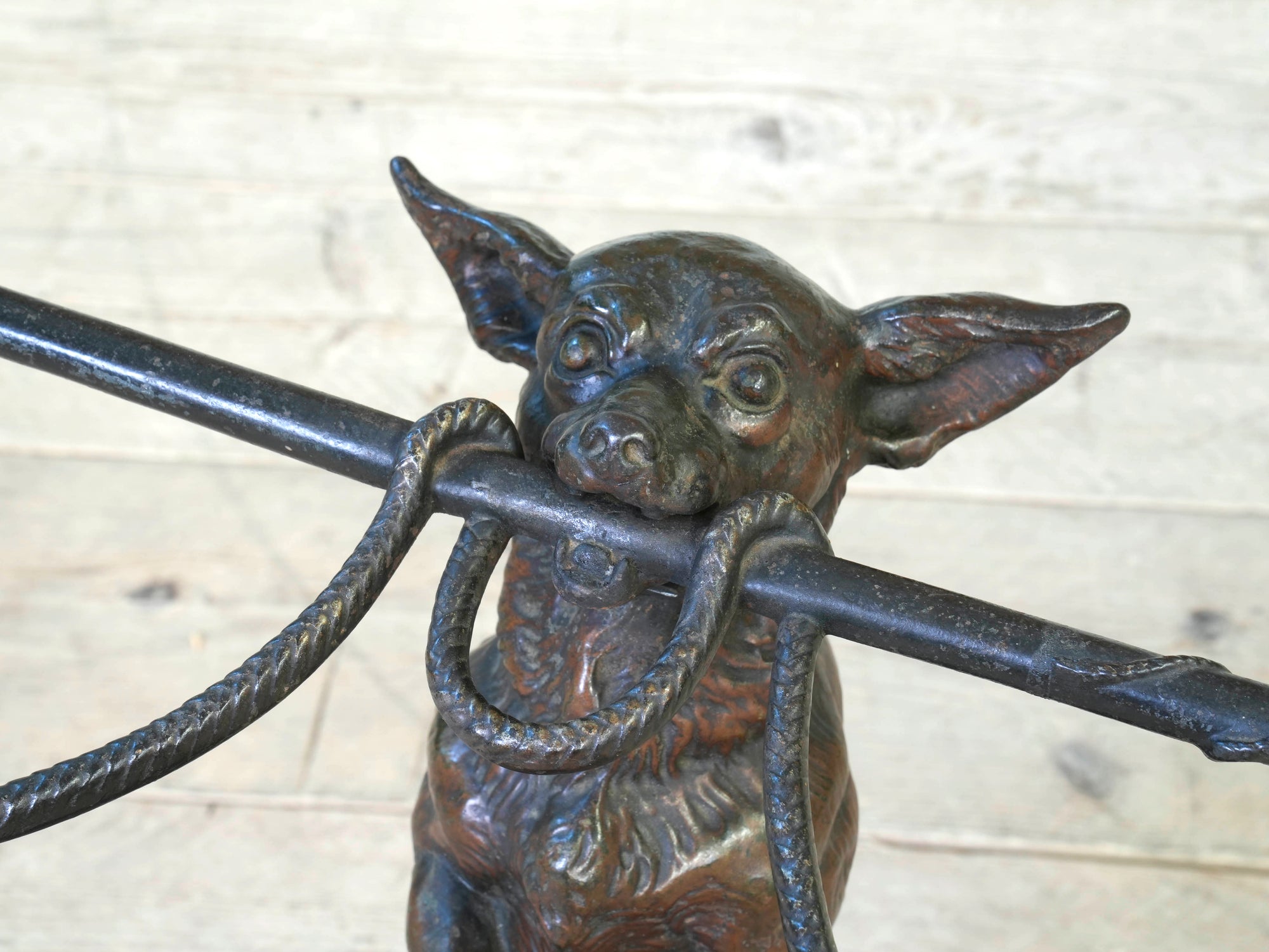 A Chihuahua & Crop Stick Stand