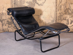 Black Leather Lounger