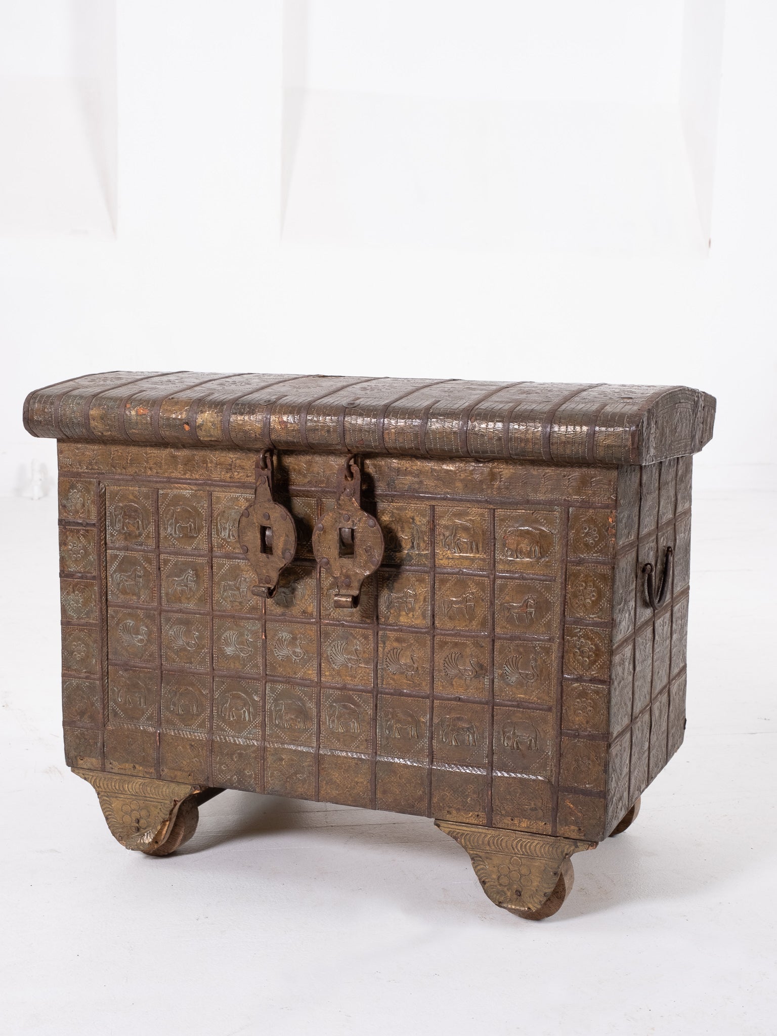 Dowry Chest Drew Pritchard Ltd