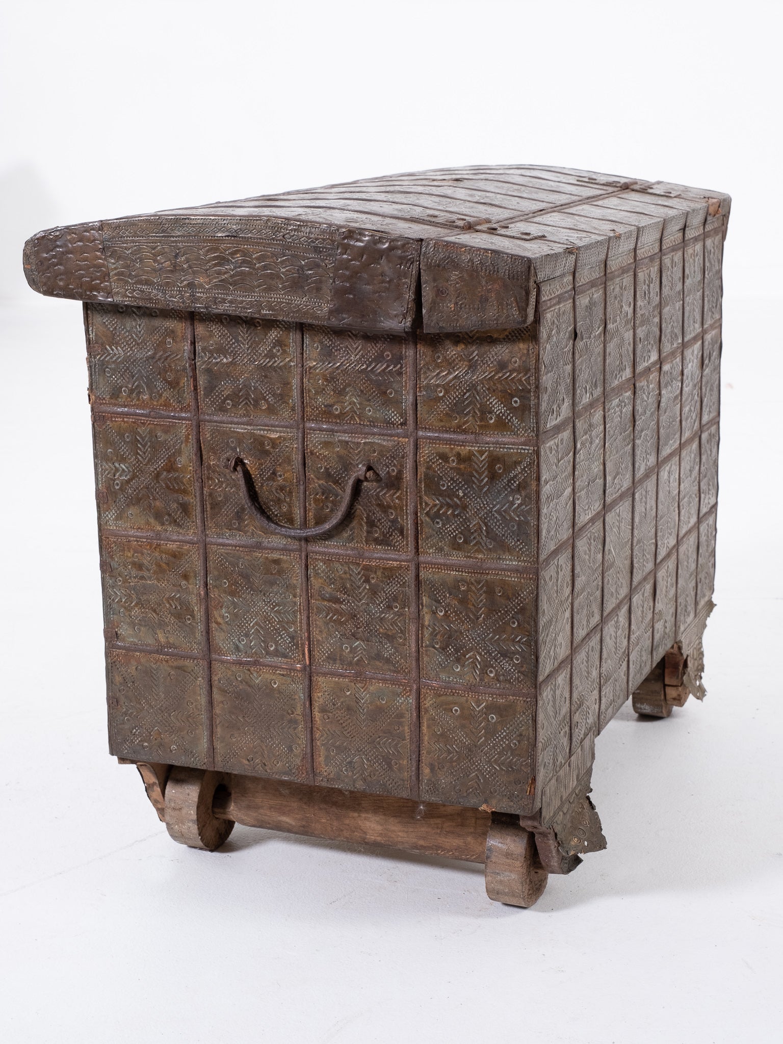 Dowry Chest Drew Pritchard Ltd