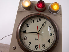 Broadcasting Clock