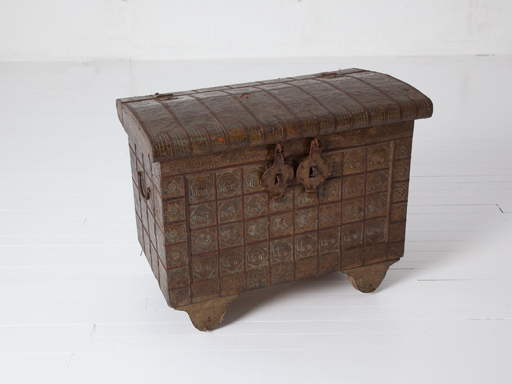 Dowry Chest Drew Pritchard Ltd