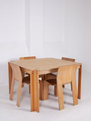 Castelijn Dining Table and Chairs