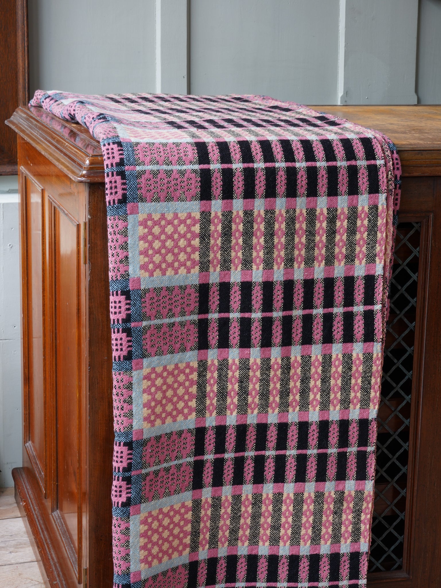 A Caernarfon Tapestry Bed Cover Drew Pritchard Ltd