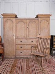 Early 19th Century Faux Oak Compactum Wardrobe